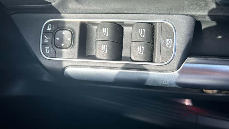 Mercedes-Benz Eqa 350 4M 215kW AMG Line Executive 66.5kWh 5dr At Electric Hatchback